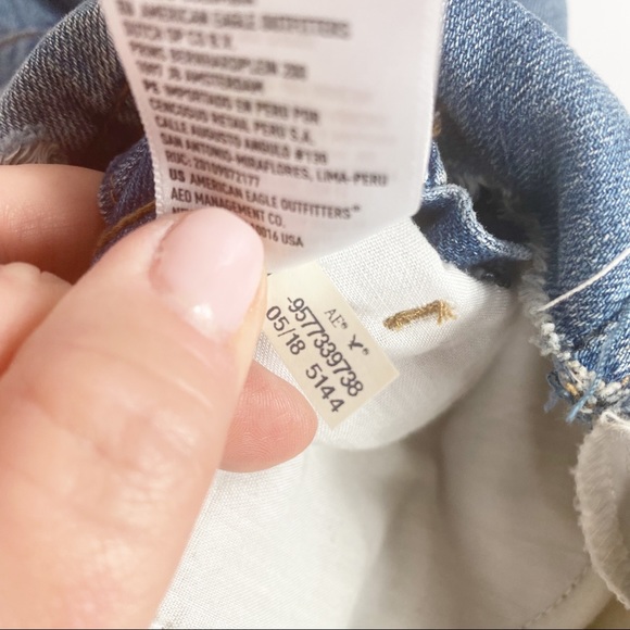 AMERICAN‎ EAGLE DISTRESSED SHORT OVERALLS XS - Picture 9 of 13